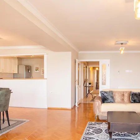 דירה Spacious Flat With Sea View In Karsiyaka