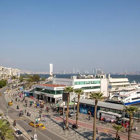 דירה Spacious Flat With Sea View In Karsiyaka *