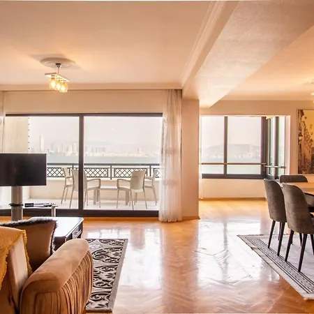 Spacious Flat With Sea View In Karsiyaka *